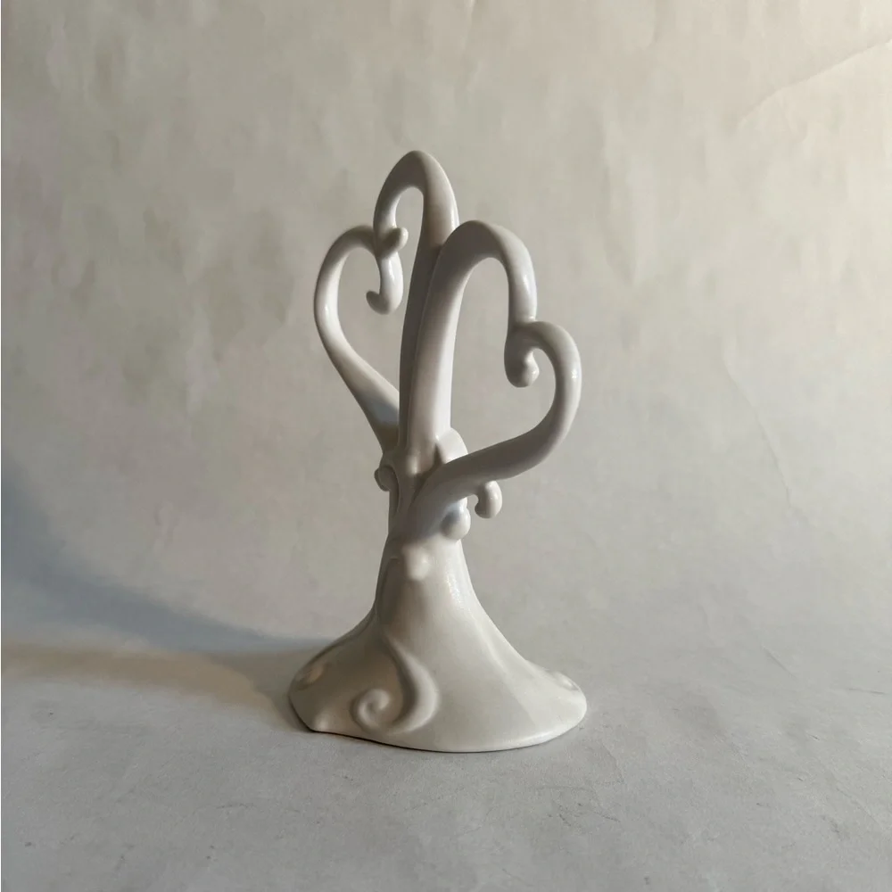 Elegant White Porcelain Heart-Shaped Cake Topper NWT